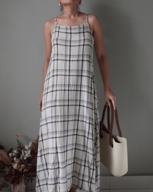 Classic plaid picnic linen blend slip on dress with nice back detail