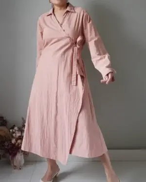Peach overlap wrap dress that has full sleeves that make it more elegant, can be worn as cozy dress, or even a nice summer piece on our next getaway
