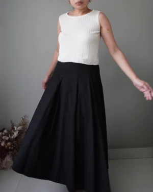 Timeless pleated black skirt
