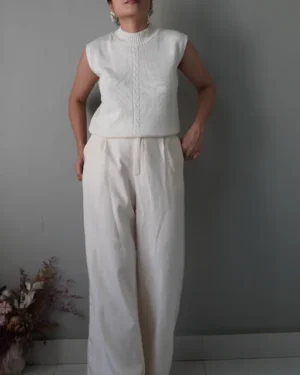 White knitted sleeveless top