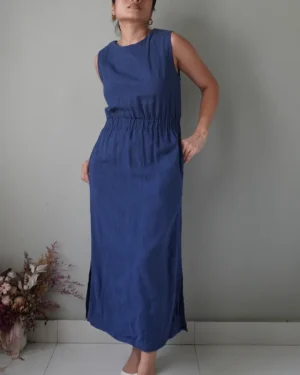Beautiful linen sleeveless straight cut dress with pockets