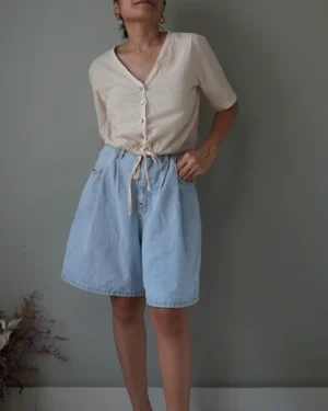 Prettiest cropped cotton button down top with intricate lace details and drawstring